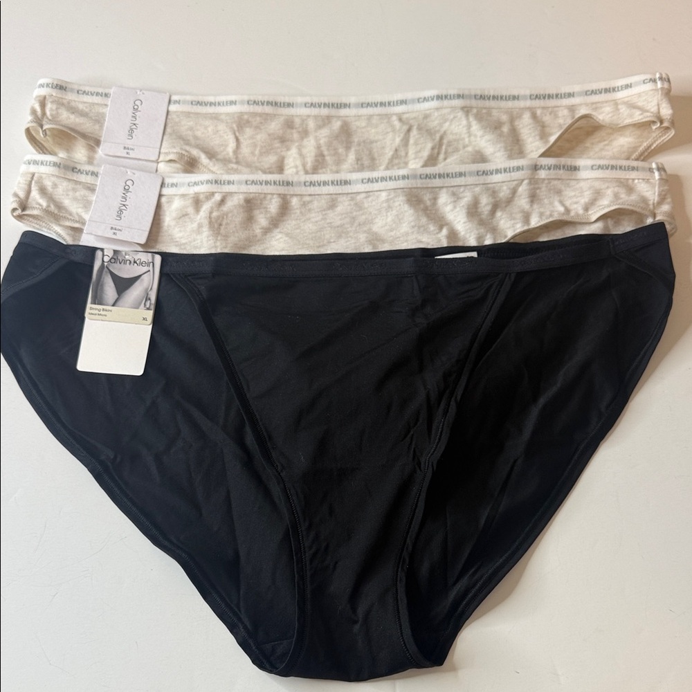 Calvin Klein Assortment of Bikini Panties 3 Pairs. Size XL / 8